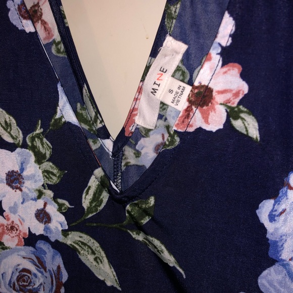 Floral top - Picture 3 of 6